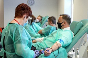 pobieranie krwi Andrzej Duda